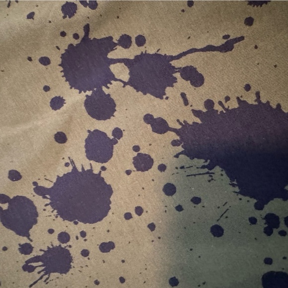 TOMMY BAHAMA tee! Shown w/ sun hat from my closet if u want 2 BUNDLE & SAVE💰💰 - Picture 3 of 7